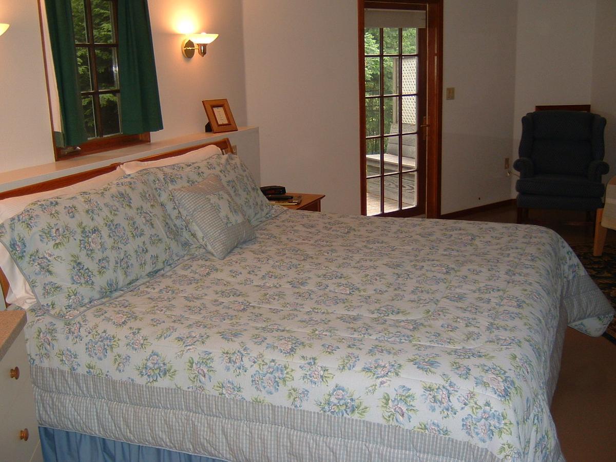 Breakfast On The Connecticut Bed and Breakfast Lyme Exterior foto