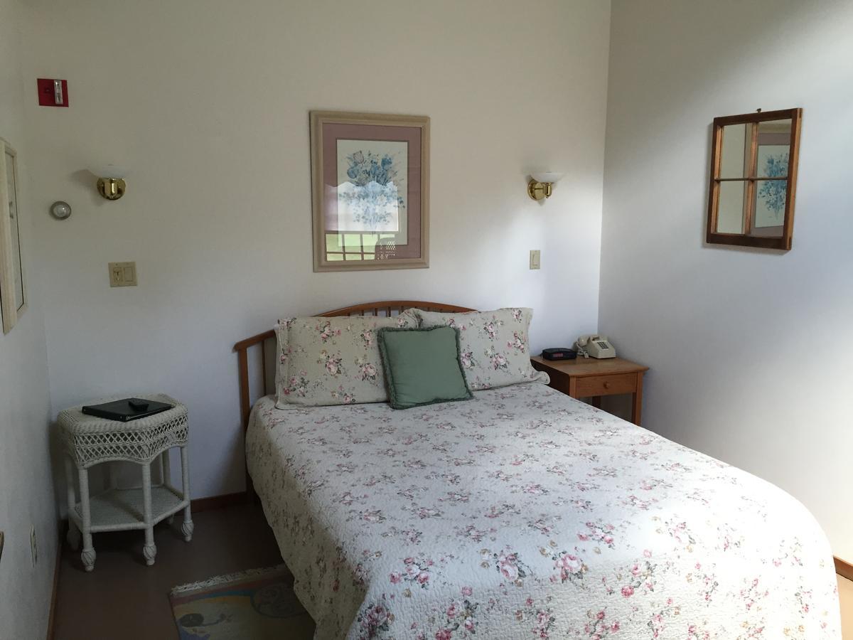 Breakfast On The Connecticut Bed and Breakfast Lyme Exterior foto