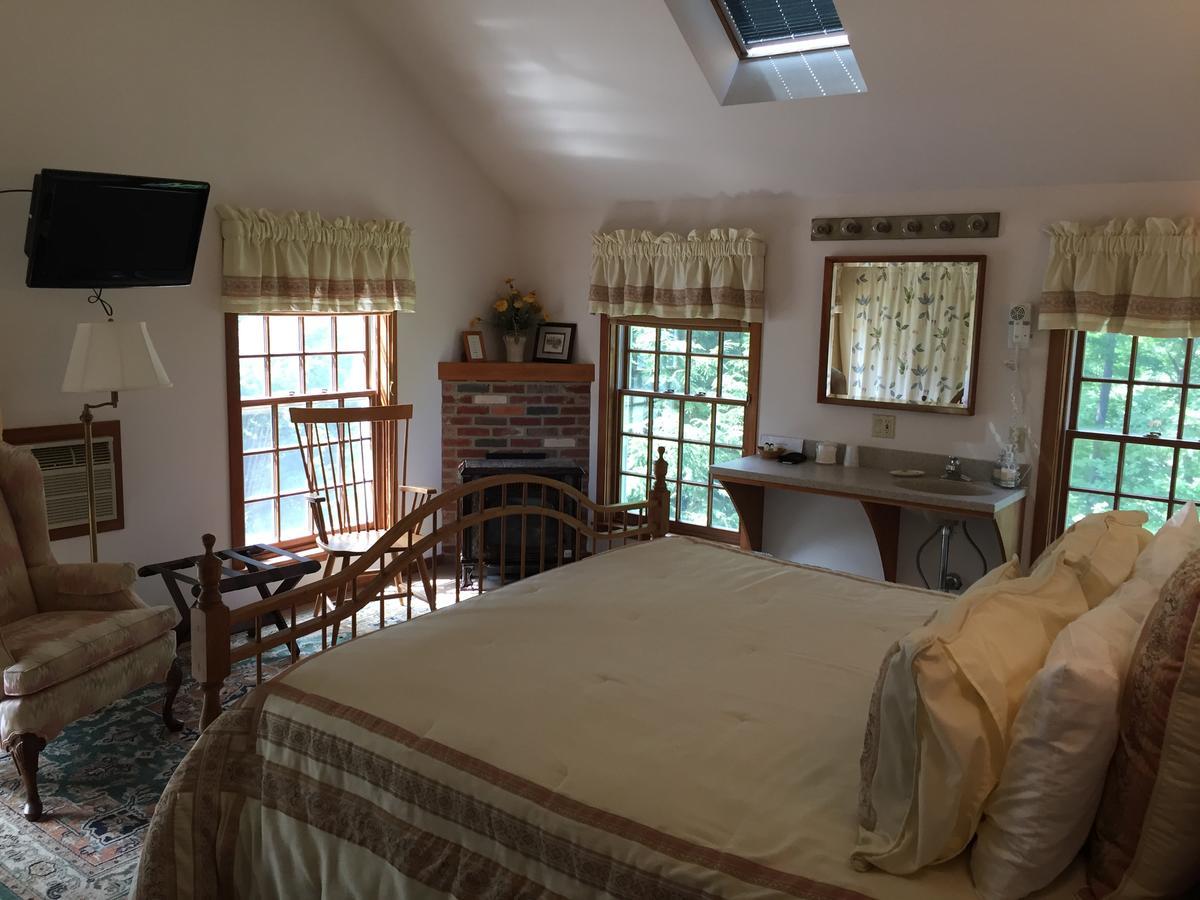 Breakfast On The Connecticut Bed and Breakfast Lyme Exterior foto