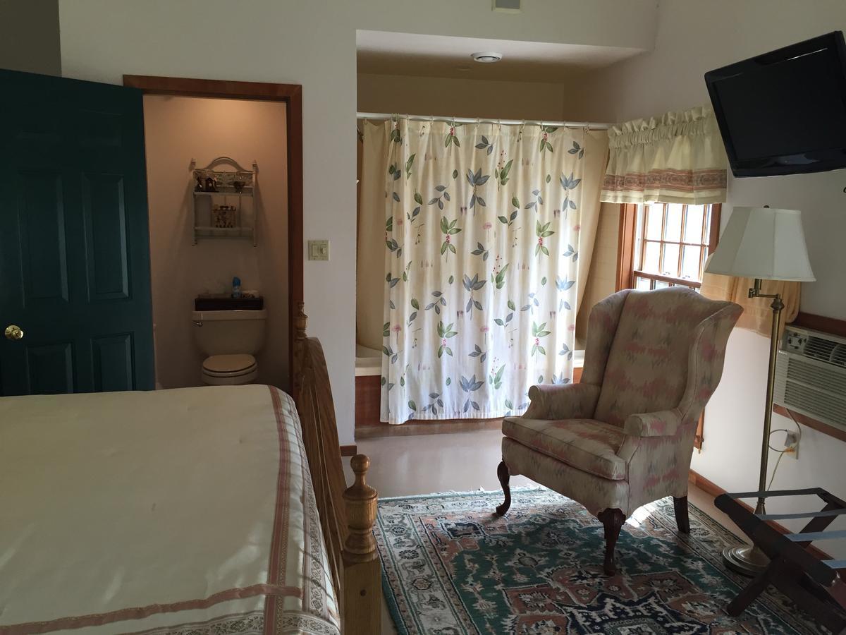 Breakfast On The Connecticut Bed and Breakfast Lyme Exterior foto